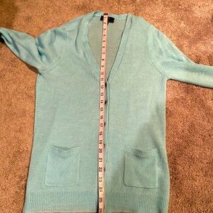 GUC sz Medium JCREW AQUA CARDIGAN SWEATER. CRYSTAL BUTTONS